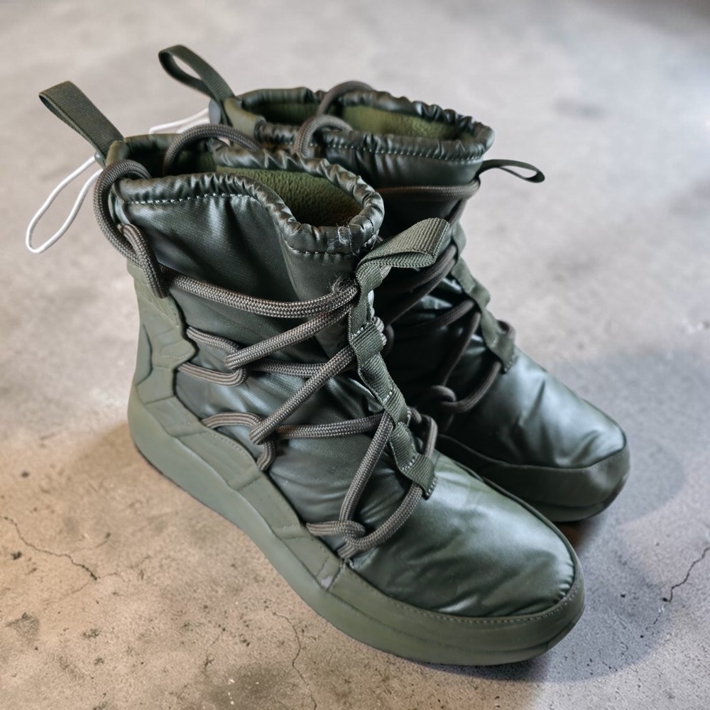Nike Boots Tanjun High Rise Olive Green Lace Up Womens 8 #A00355 *Worn Once.